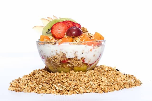 Recetas de :Parfait de yogur griego con granola